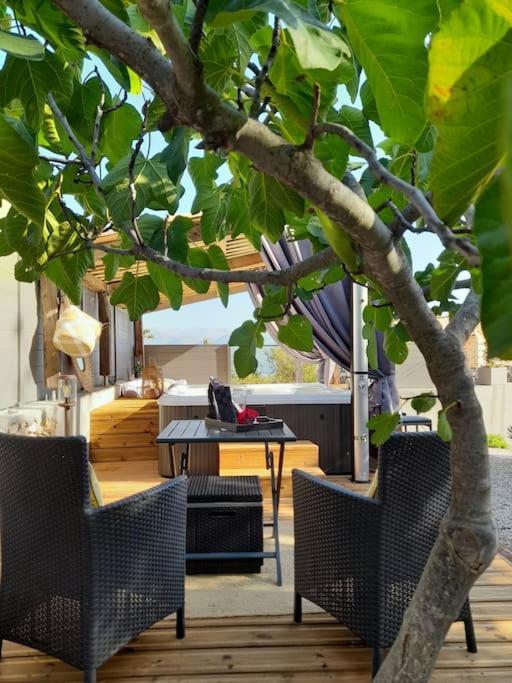 L'Antre Deux Pierres, Romantisme, Jacuzzi Exterieur, Plateau Dinatoire Bouyon Ngoại thất bức ảnh